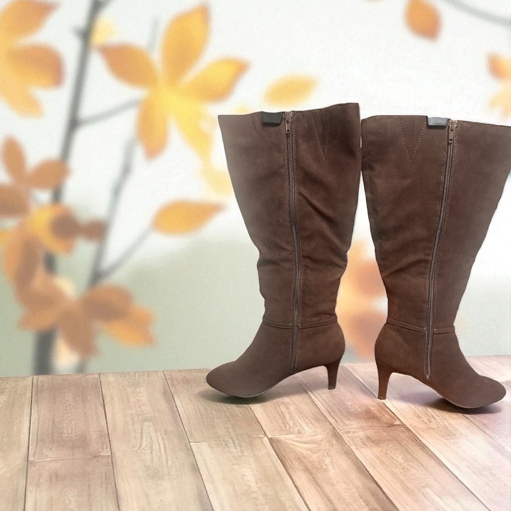 Karen Scott Chocolate Heeled Boots with Gold Detail - Picture 2 of 2